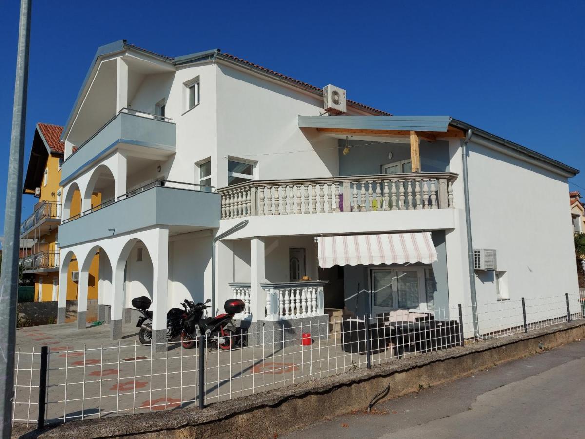 Apartman Luka Apartment Vodice Exterior photo